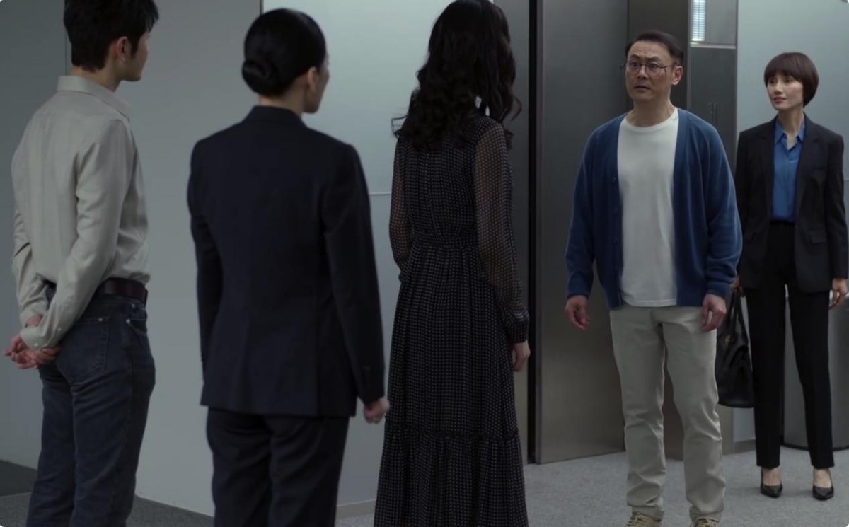 玫瑰之战|《玫瑰之战》中的美男子,五官标致,气质儒雅,虽是配角也很出彩