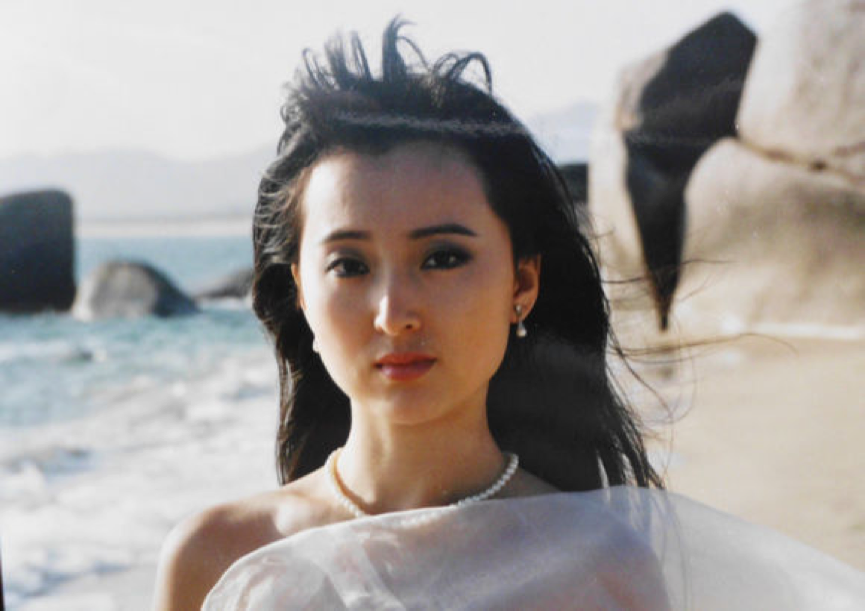 红楼梦|娱乐圈“最惨美人”出家后去世！原来她的结局，20年前就写好了