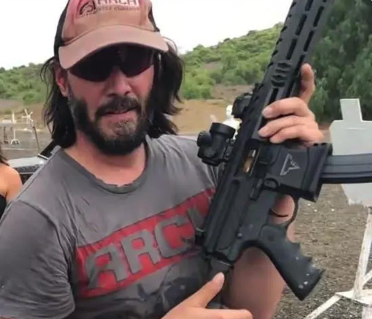 基努·里维斯|为拍电影将自己训练成专业级射手?细数好莱坞那些“狠人”演员!