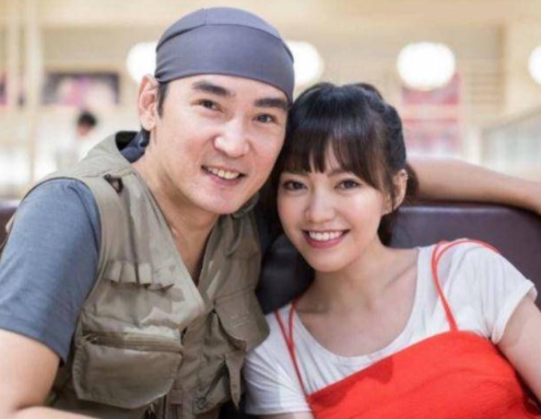 焦恩俊女儿都这么大了，穿露脐装又酷又辣，简直和爸爸一个模子刻出来的