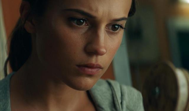 安吉丽娜·朱莉|西方导演在影片中,怎样凸显后殖民意识的形态暗流?