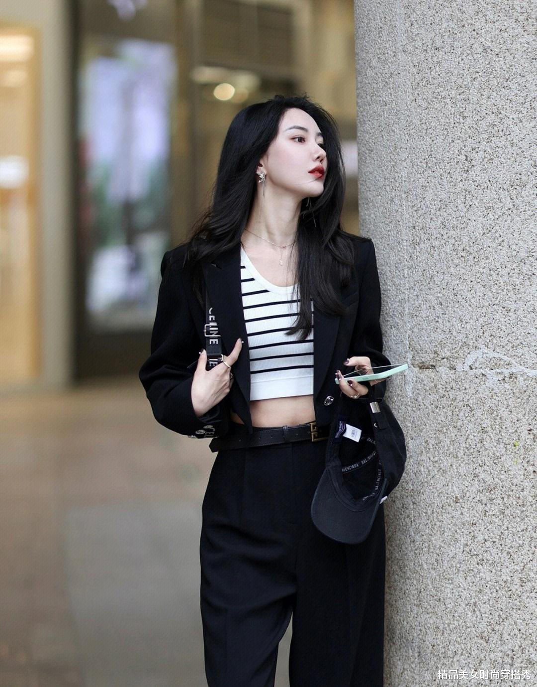 西装|西装+短裤通勤风满满的穿搭,让你的职场生活甜酷十足