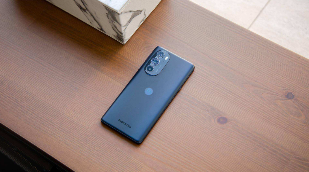 摩托罗拉|12GB+256GB+5000万，顶配产品跌至3399元，高端旗舰重回性价比