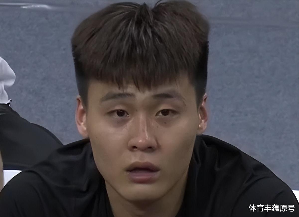 辽宁男篮|65: 73！CBA改朝换代，卫冕冠军全面受挫，两支球队还原冠军秘诀