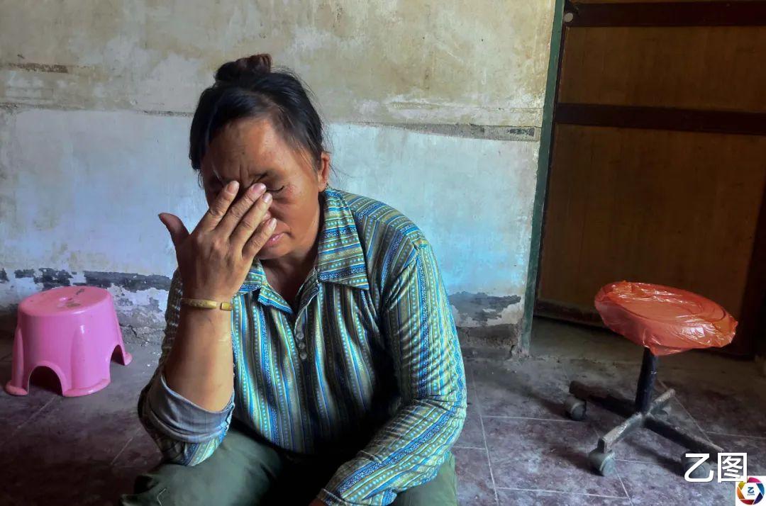 打工妹被女同事泼香蕉水点燃毁容,漂亮的模样如今成痛苦的记忆