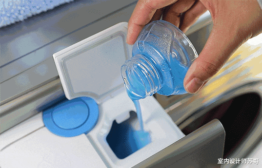 洗衣服还只倒洗衣液？错了，教你几个小妙招，衣服干净又卫生！