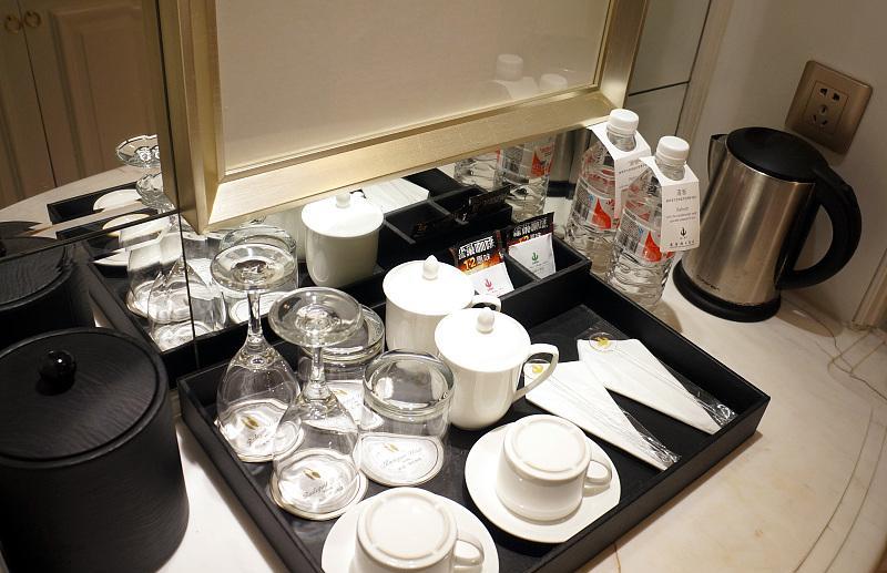 |建议中老年人:旅游住酒店,谨记“3不碰5要带”,住店睡觉更踏实