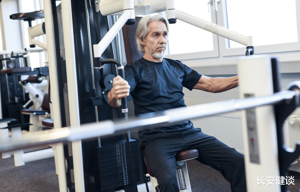 结肠癌|中老人想要安享晚年，身体好是前提，做好以下3件事