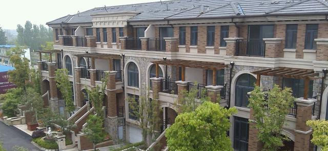 滨江|买不起独栋双拼,住联排别墅,是一种什么体验?