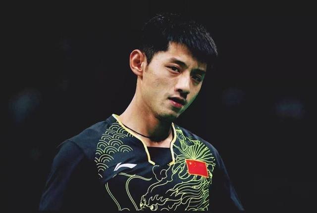 张继科|张继科带女友与朋友聚会，只顾自己冷落女友