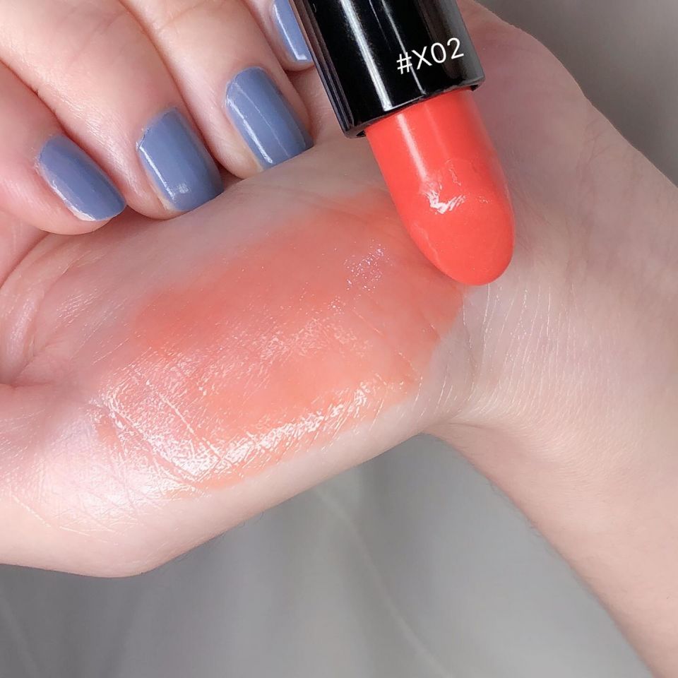 唇膏 5月必看美妆新品特搜：芭比布朗和TF的夏季眼影谁更讨欢心？