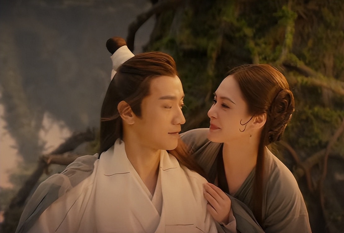 阿娇|阿娇饰演小青的海报引关注，网友：珠玉在前，真不是美就行了