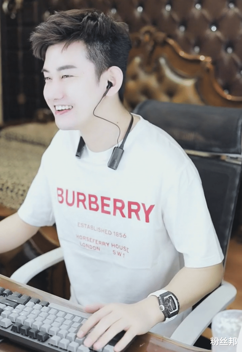 阿哲|YY3亿票“头条”大战，阿哲与秋哥硬钢，擂主和代言人难见分晓