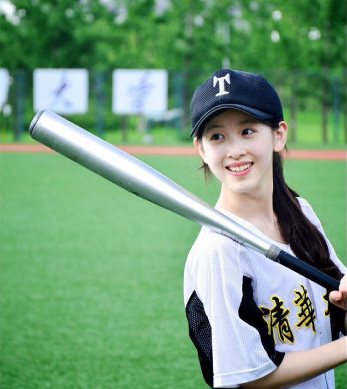 章泽天|刘强东案4年后重启调查,选择原谅的章泽天,如今已身家千亿