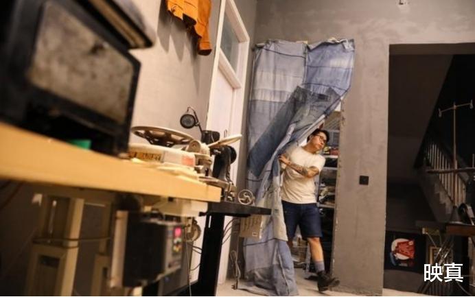 女孩|安徽“补裆哥”:1年补2000个裤裆收入百万,明星都专门找他补