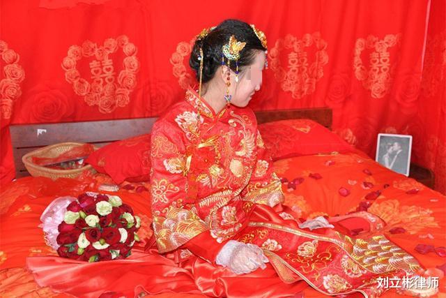 案例:68岁大妈与24岁小伙结婚,洞房夜嫌弃小伙酿悲剧