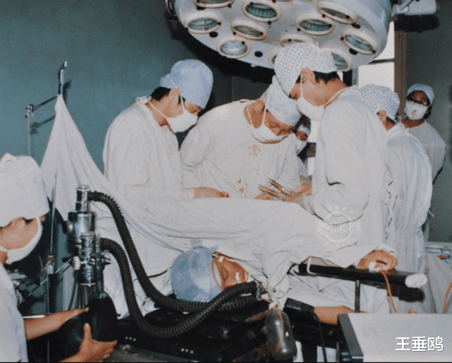 1980年安阳一家四口中毒丈夫身亡,妻子反复叨唠一事,引警方怀疑
