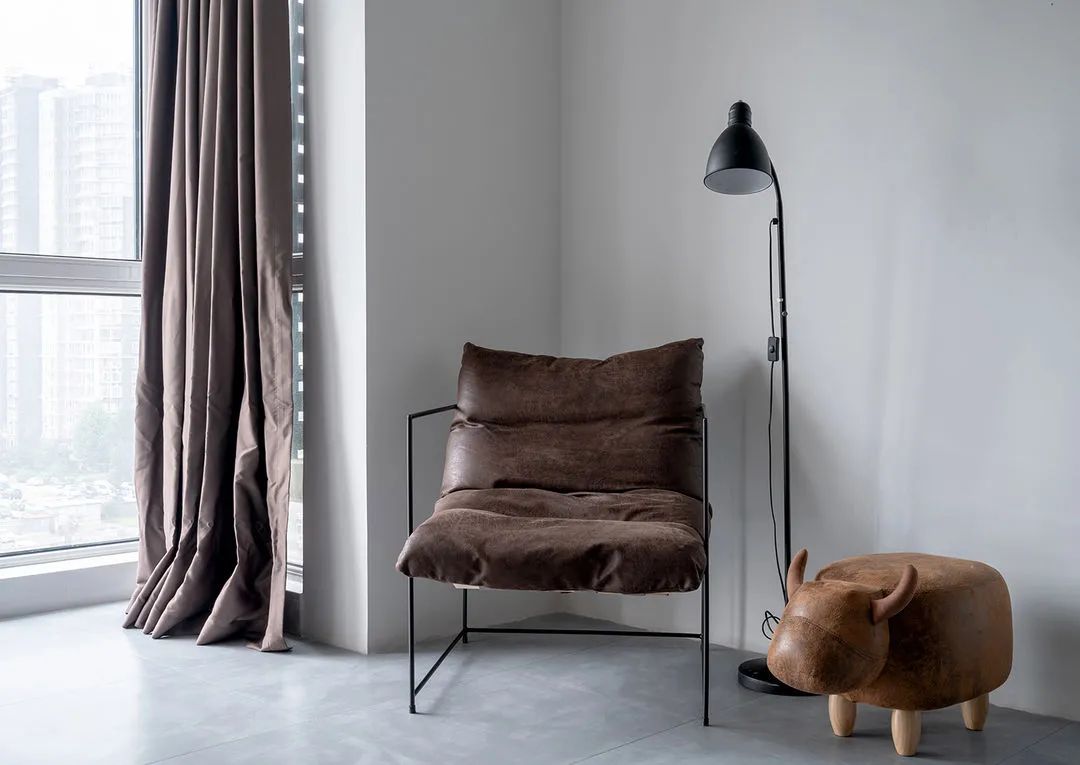 一位阿姨50岁离婚,开启单身独居生活:新房装修的雅致简约,羡慕