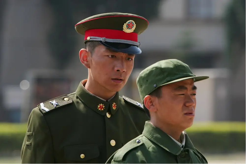 伍六一|为什么说《士兵突击》是“预言”神剧？16年后再看，选角让人惊呼