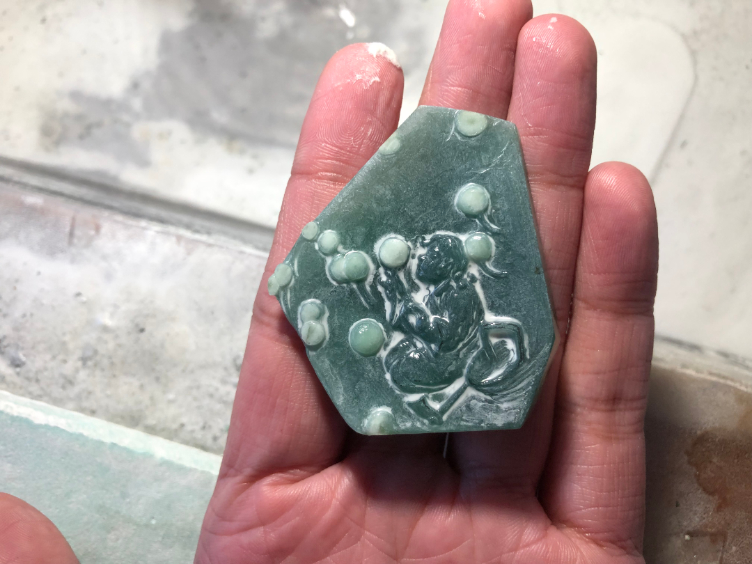 翡翠|惊蛰 | 醒醒，玉雕师给你遥寄了一份新鲜翡翠，请查收……