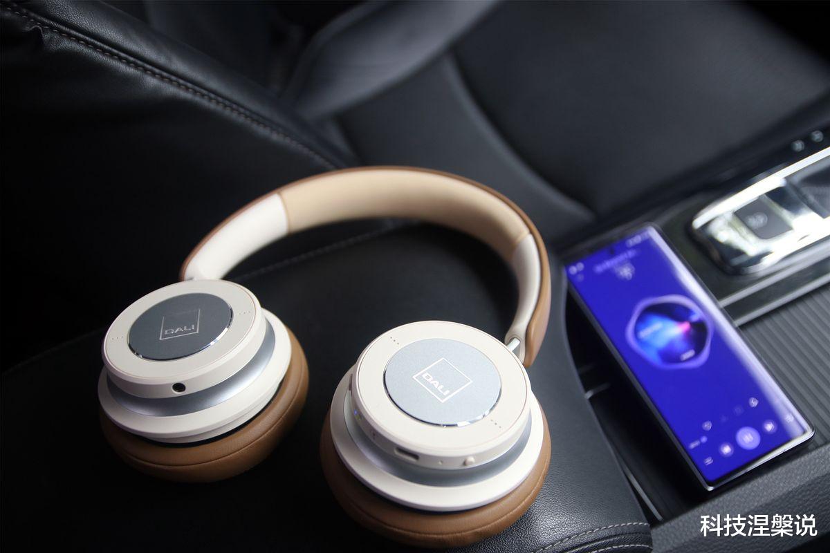 微软|自驾游和音乐一起，更痛快！你需要一款达尼IO-6头戴式耳机