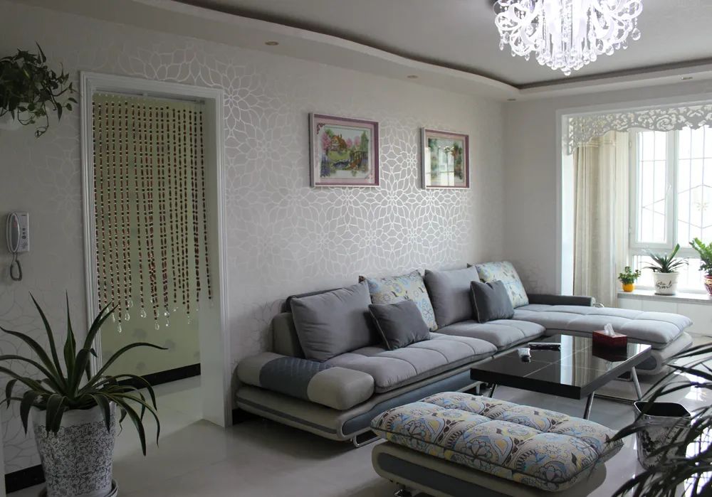 晒晒婆婆准备的婚房,房子装修很用心,尤其是定制的书桌柜