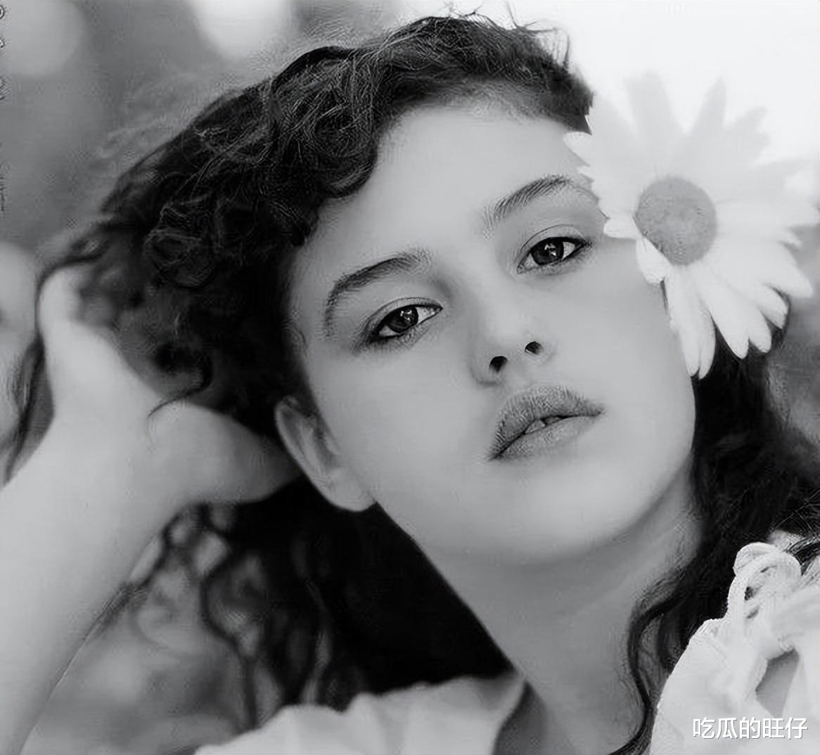 莫妮卡·贝鲁奇|莫妮卡：大女儿继承逆天神颜，46岁高龄生二女儿，没拦住丈夫变心