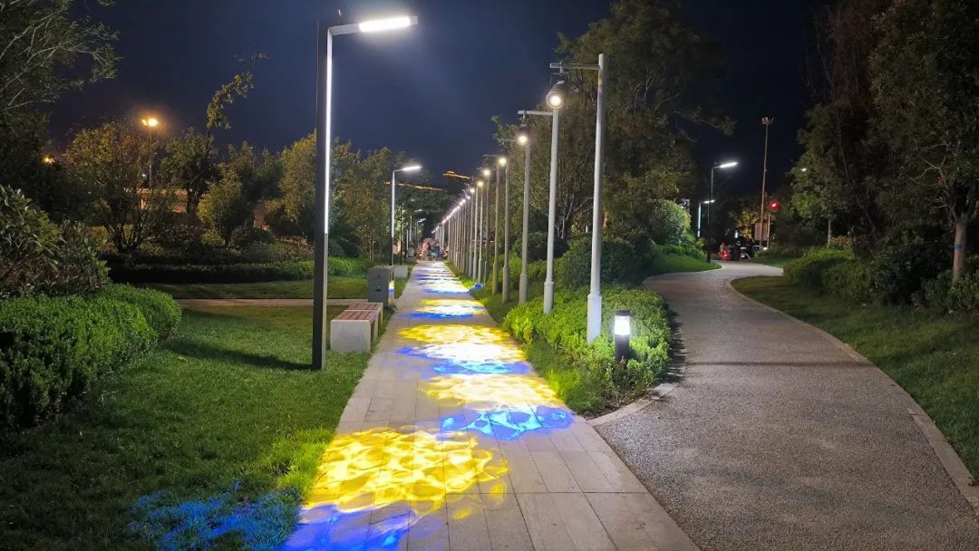 露营|夜景美爆!西安揽月阁的颜值可能一直都被低估了