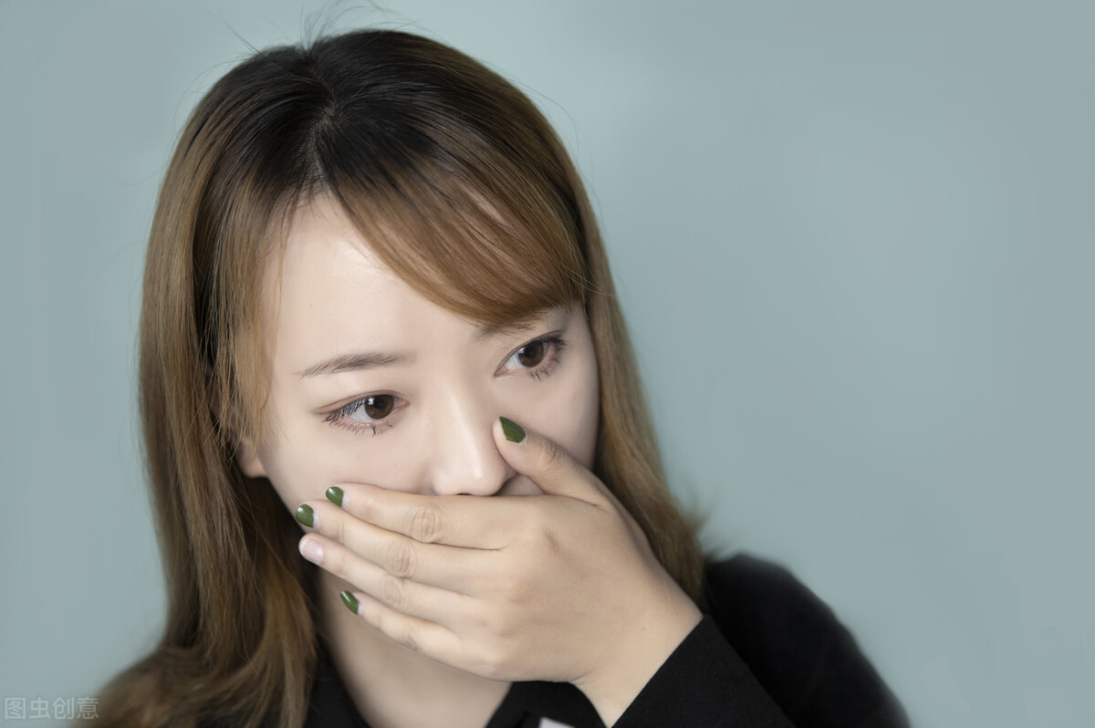 300万拆迁款一分不给我，养老却留给我，父亲：他是弟弟，我：滚