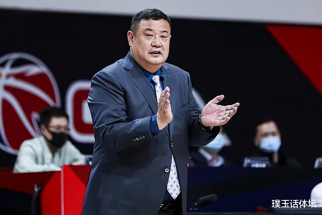 徐长锁|恭喜徐长锁完成续约，跟队记者爆猛料，高诗岩或留队，2人将离队