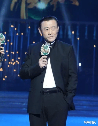 周立波|曾经叱诧风云,不愿跟郭德纲同台演出的周立波,如今怎样了?