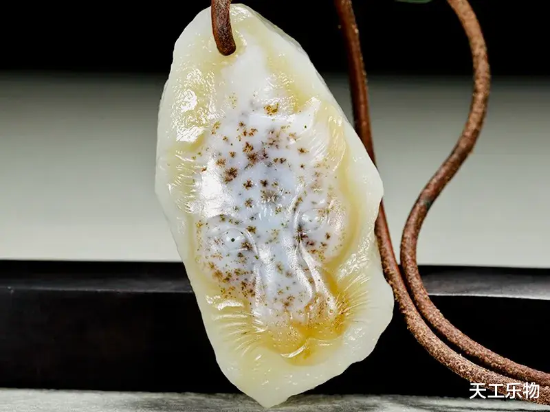 雕刻|您能想到这些玉雕原料的样子吗?和田玉五大雕刻工艺盘点!