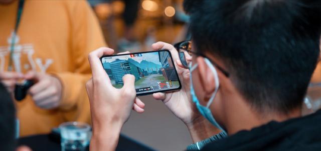 高通骁龙|黑鲨5系列来了！骁龙870芯片支持120W充电。1999元起售吗？