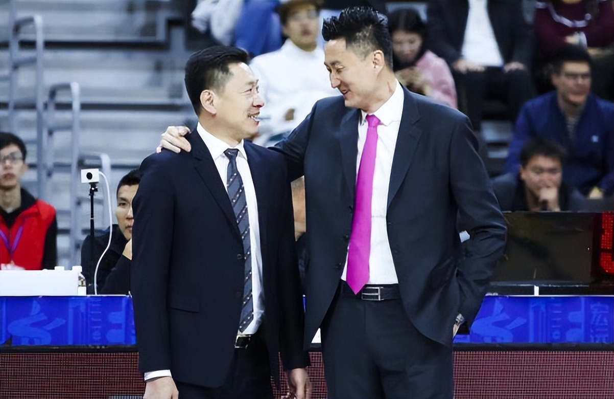 广东男篮|广东男篮大动作！续约杜锋，迎回马尚引进大外，欲重夺CBA总冠军