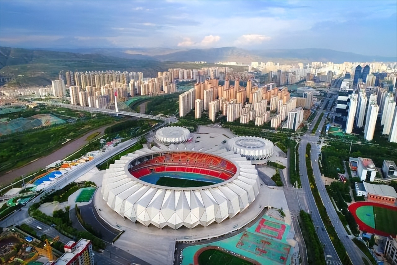 青海|青海有一个区，因佛教圣地闻名全国，如今还有离大海最远的海洋馆