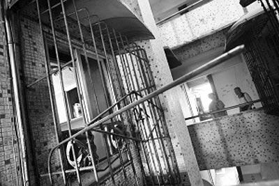 男子酒后入室对女邻居实施暴力,理由竟是:不能睡觉