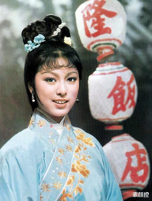 米雪|成龙苦追米雪8年,在一起后主动分手,成龙说过最对不起是她