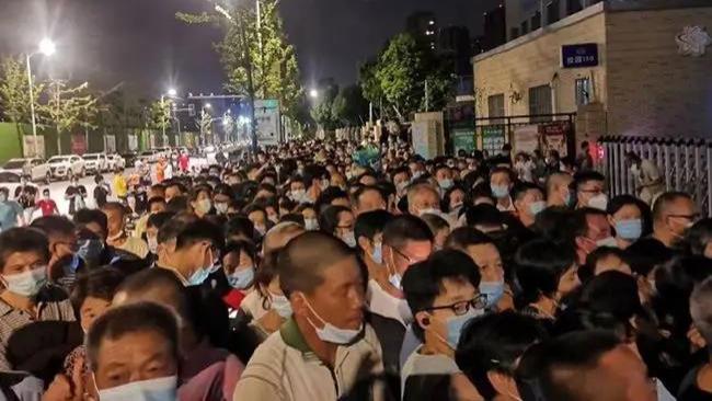 退休|单位退休的老领导，在做核酸的时候，喜欢炫耀自己该怎么办？