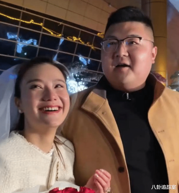 吴孟达|网红猴哥妻子作风不正？消费过世的吴孟达，网友：夫妻俩都有问题