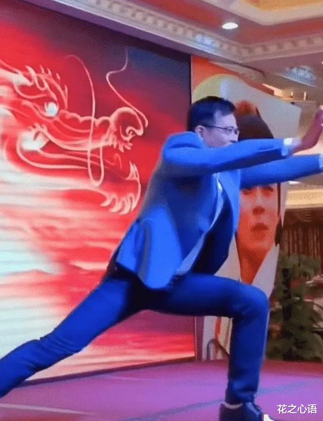 黄日华|香港老戏骨为出轨妻子倾尽家产？现身商场表演被群嘲