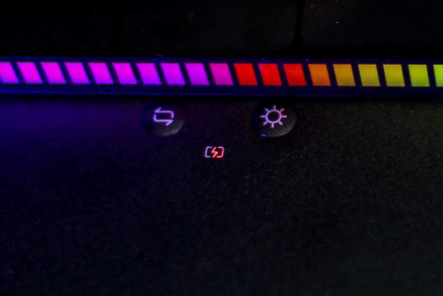 雷柏|超酷的无线电脑桌面雷柏V10RGB套装,实现无线鼠标无限电量