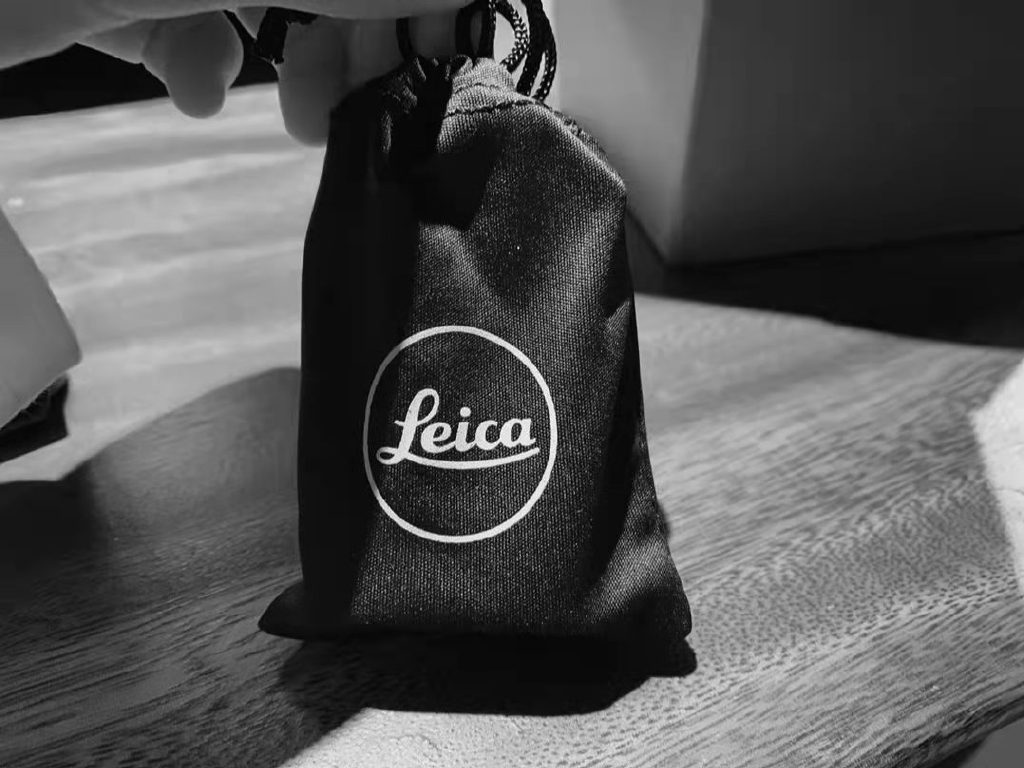 闪存|好物推荐27期:从4万多徕卡Q2全画幅微单到百元屌丝电竞鼠标