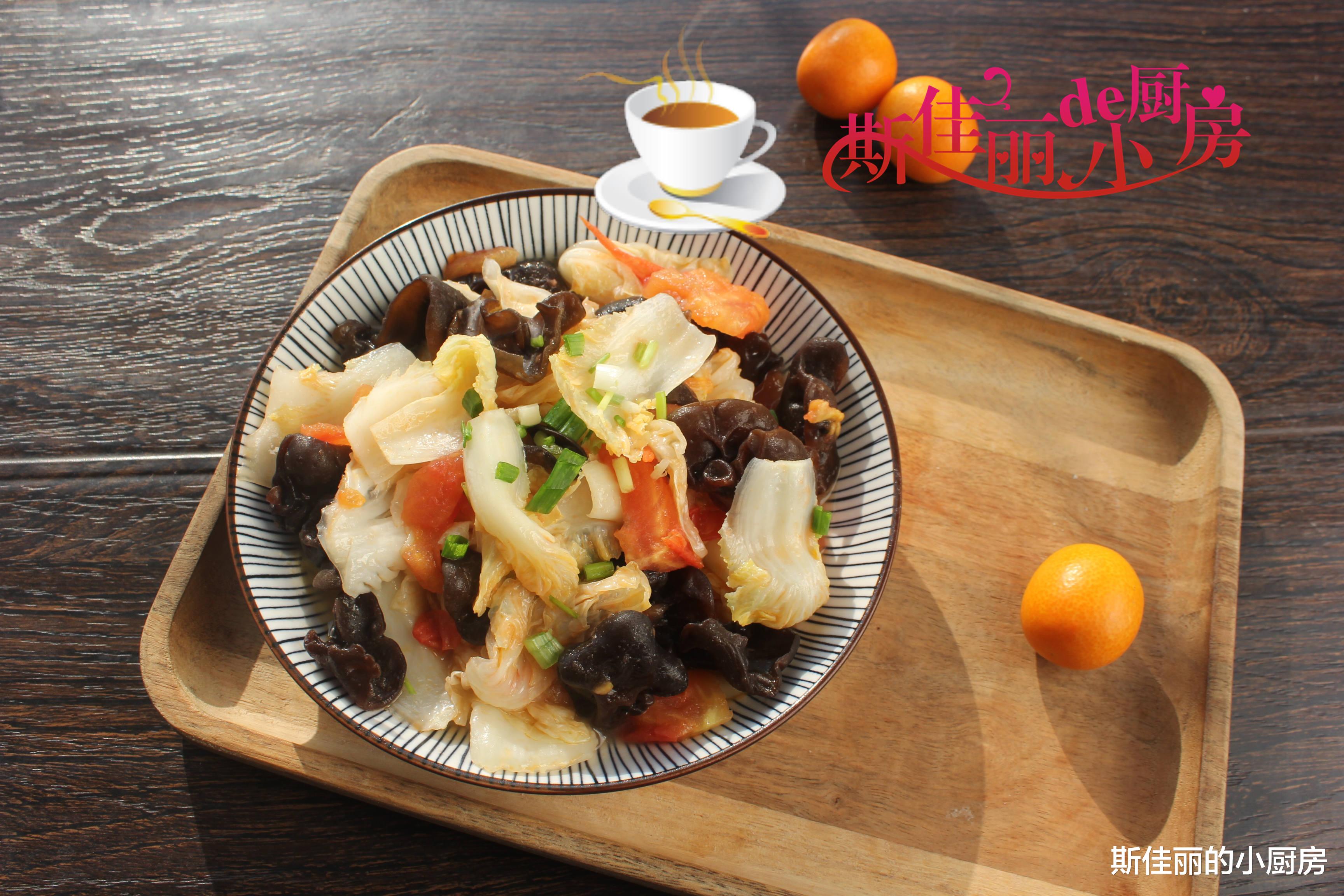 大白菜 冬天的当家菜,六毛钱一斤,鲜美又便宜,女人多吃清肠排毒又美肤