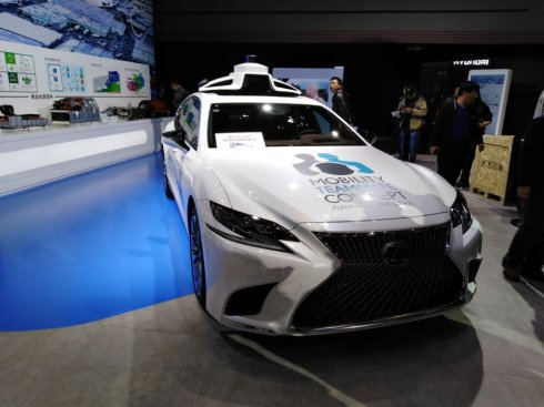 芯片|当摄影小白碰到神秘“算力”，朋友圈点赞收割机预定