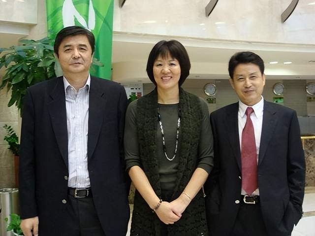 |红极一时的汪嘉伟:离婚又再婚,导演儿子是我的心痛与骄傲