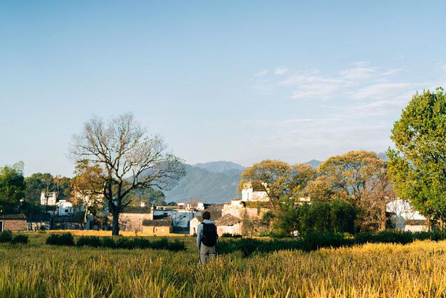 宏村|安徽独具特色的山间村落，拥有着绝美风景，距离宏村仅2公里