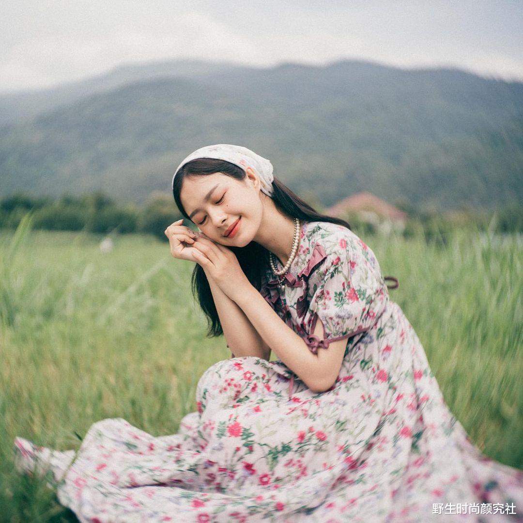 直发 厚嘴唇在Milk脸上没有土，只有美