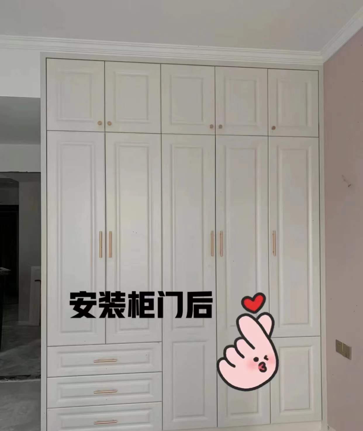 同样的板材,木工打柜子与定制柜子,哪个更划算?一文解答清楚