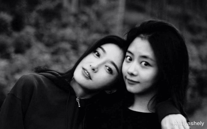 被谭松韵的“素颜杀”惊艳到了，怼脸拍皮肤太好，她真不是大学生吗？