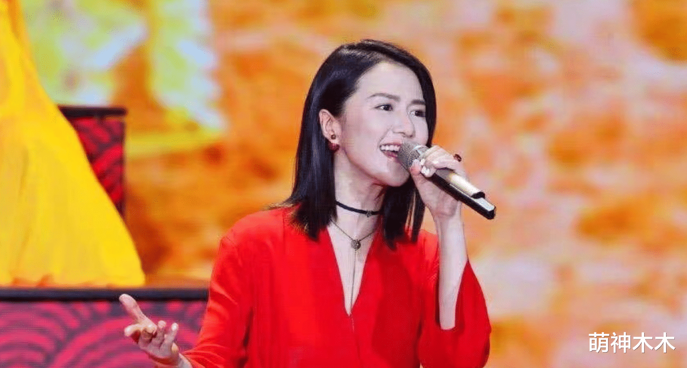 短发 谭维维自曝为春晚减肥10斤，采取爆炸式运动法，无糖无盐无碳水